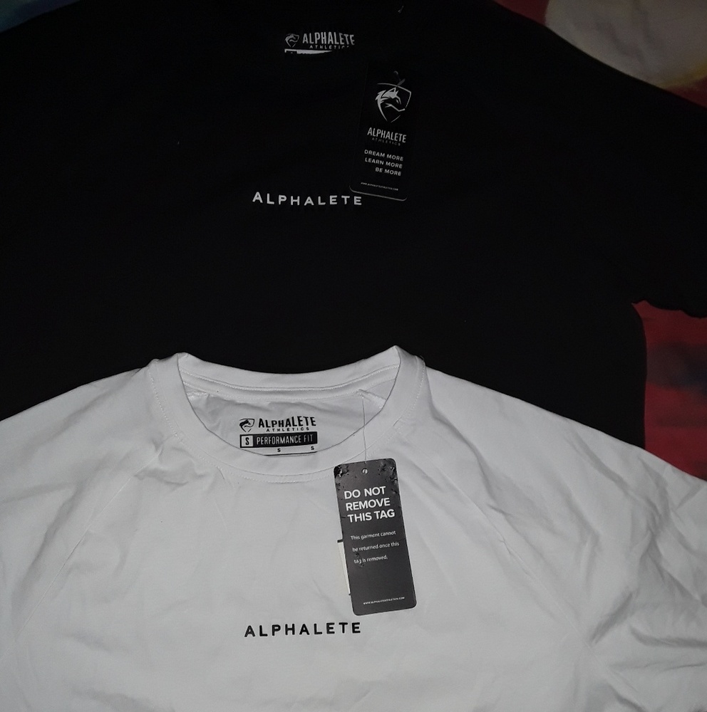 2 mena Alphalete shirts